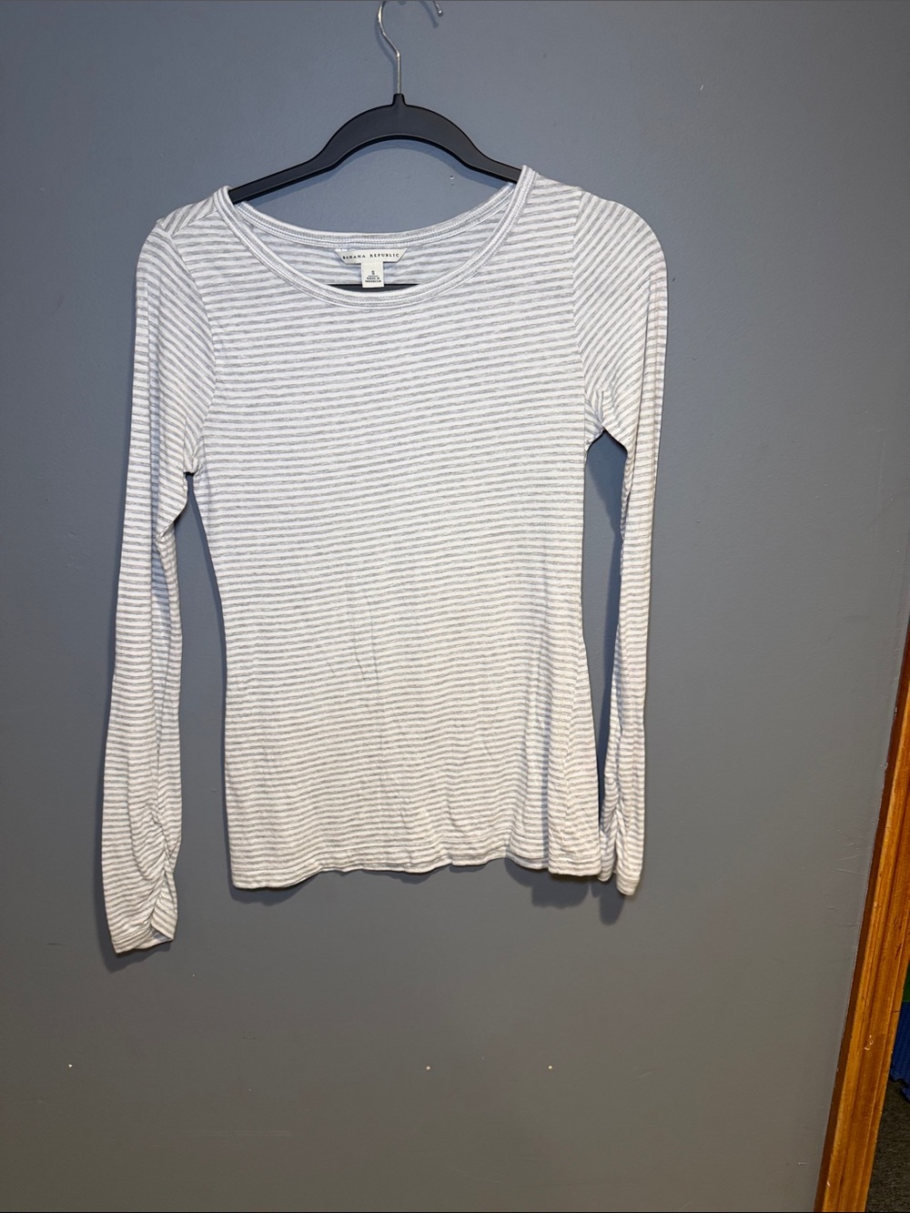 Long Sleeve Striped Crewneck Top - White/Grey